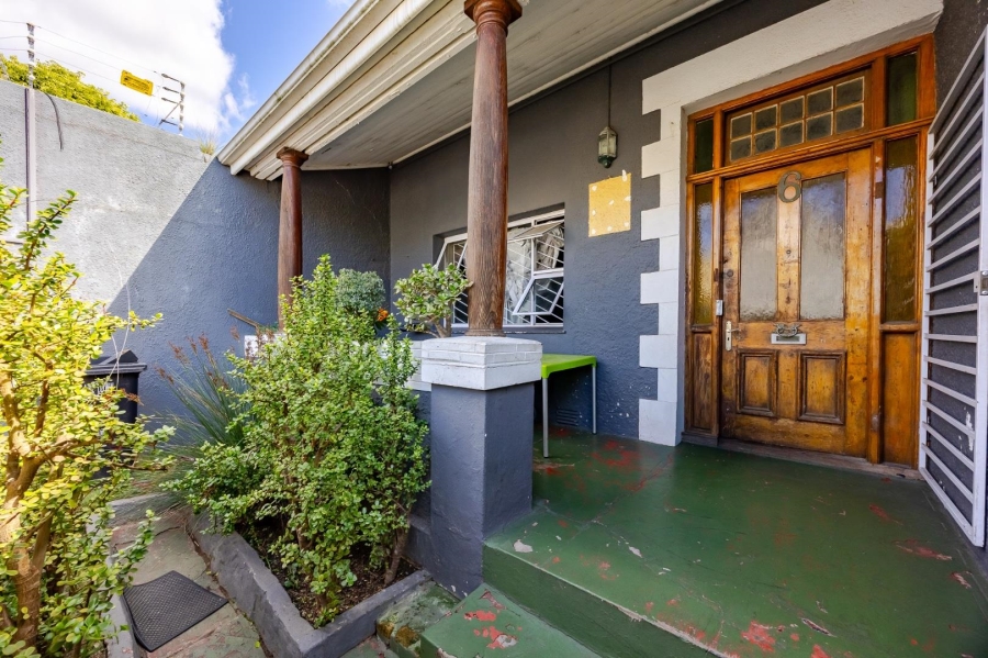 6 Bedroom Property for Sale in Woodstock Western Cape